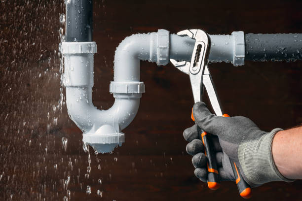 Professional Emergency Plumber technician working in Pittsville, MD